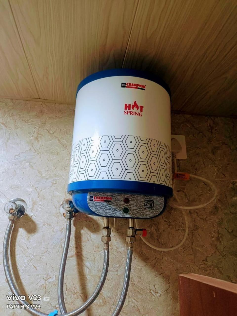 Hotel Abhinandan Ayodhya エクステリア 写真