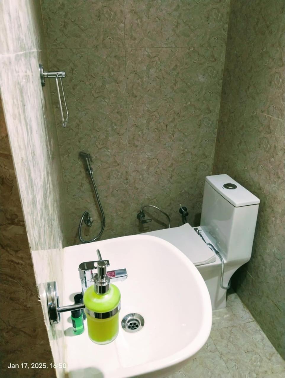 Hotel Abhinandan Ayodhya エクステリア 写真